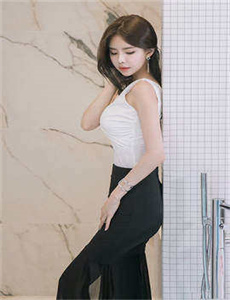 《部长侵犯部下属人妻A片》