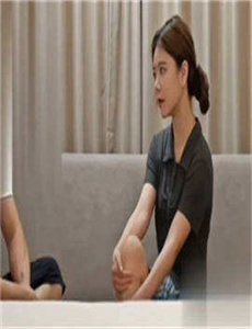 《色情的女邻居5》